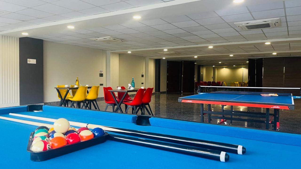 Zen Suites Gurgaon - Luxe Stays Collection 외부 사진